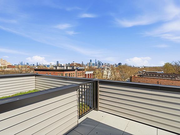 3rd image of 27 Clinton Ave #2