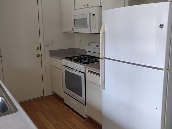 3rd image of 1617 Basset Ln