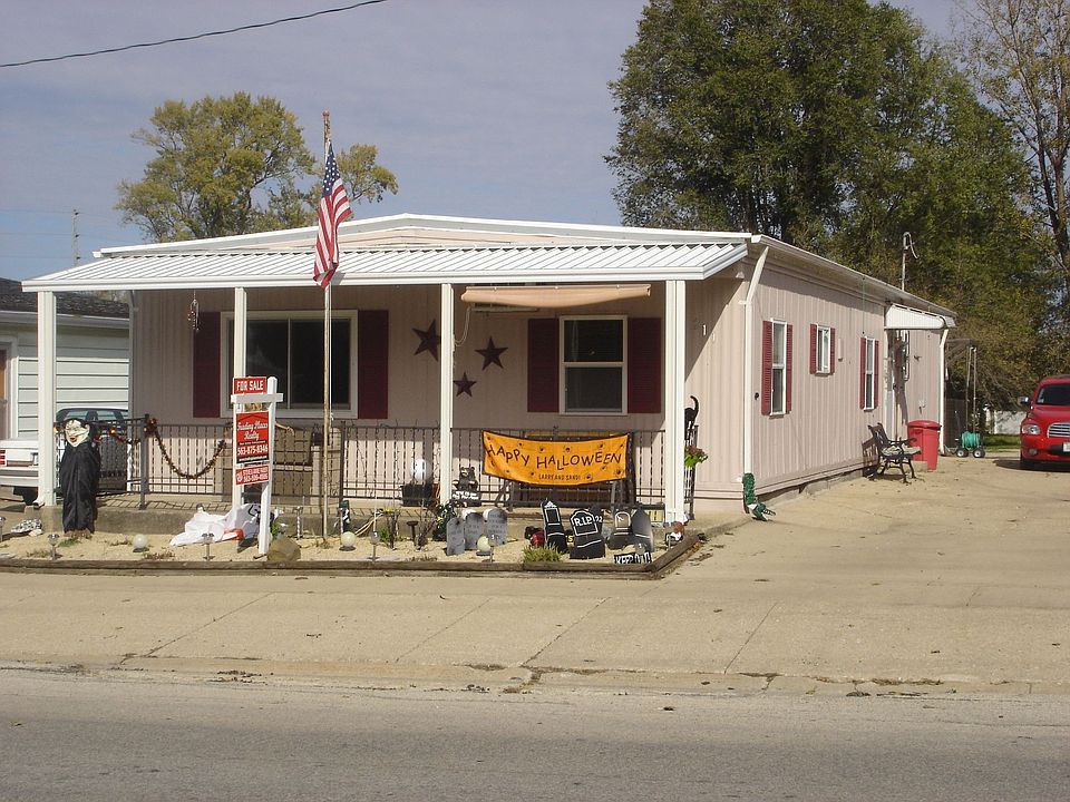 2nd image of 211 1st St S