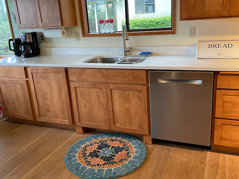 Kitchen with 22 ft quartz counter and lots of storage