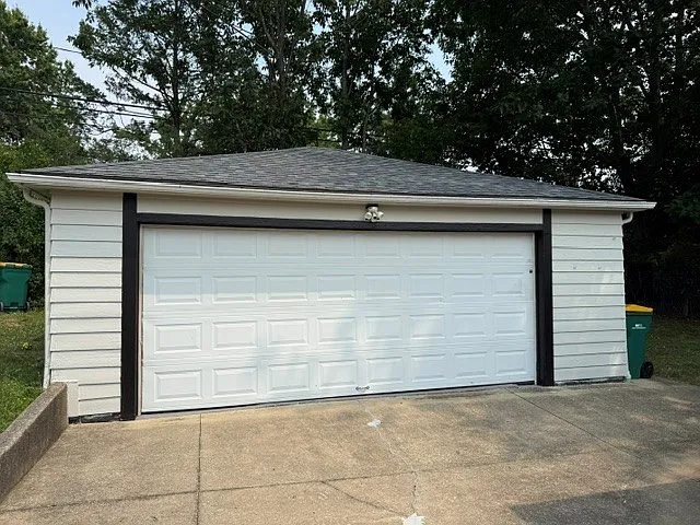 5597 Kenton Ave — Photo 11