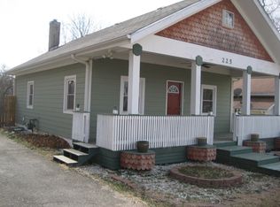 225 W 17th St, Junction City, KS 66441