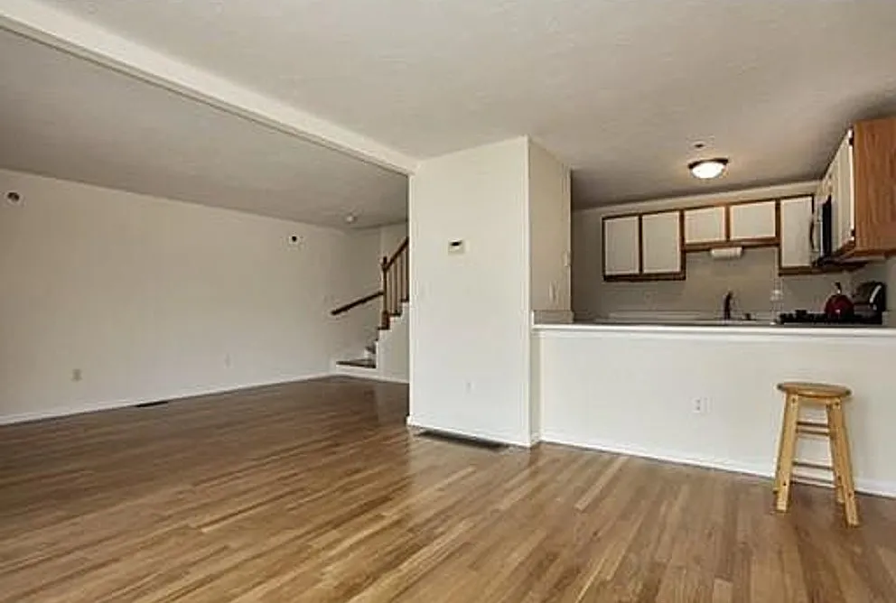 Building Photo - 360 Littleton Rd #H16