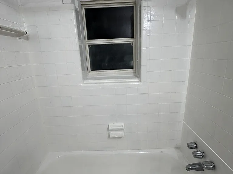 932 Wainwright Ave #1 — Photo 10