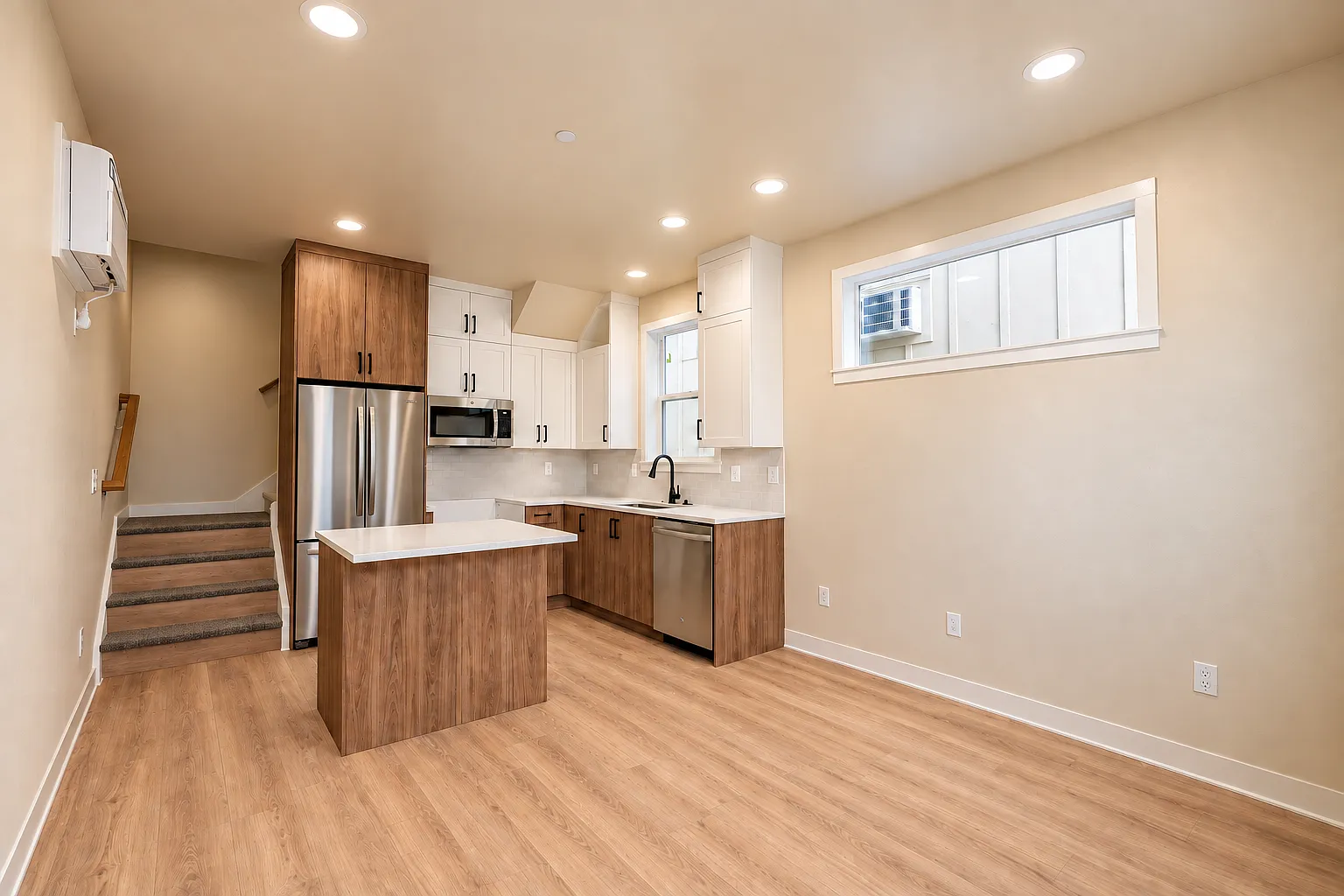 1 bed, 572 sqft, $1,945 — Photo 3