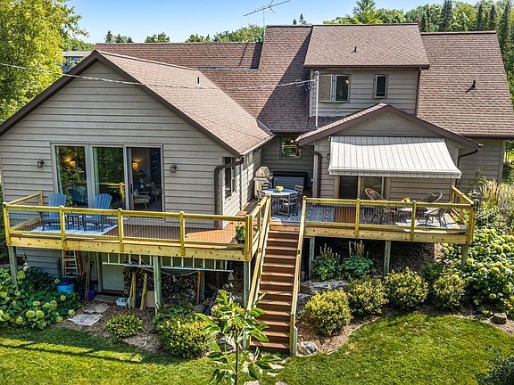 2nd image of 6148 Shoreside Cir