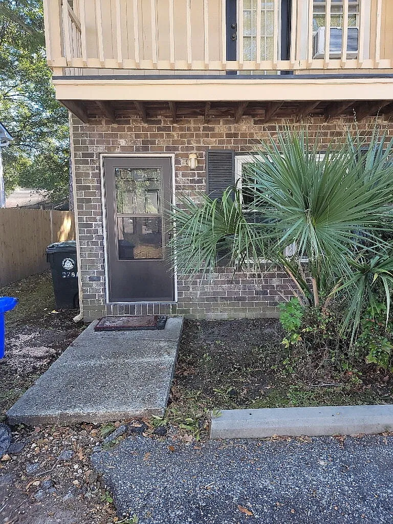 2 bed, 1.5 bath, $1,850 — Photo 1