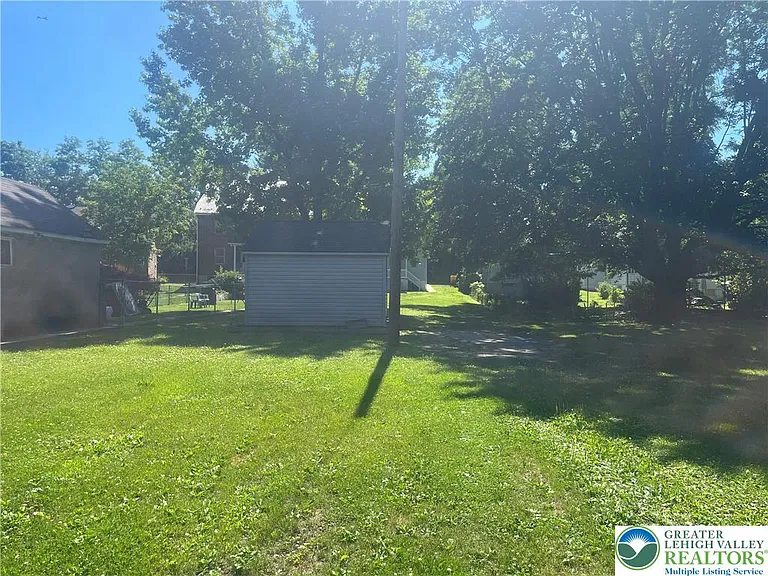 1839 Willow Park Rd — Photo 34