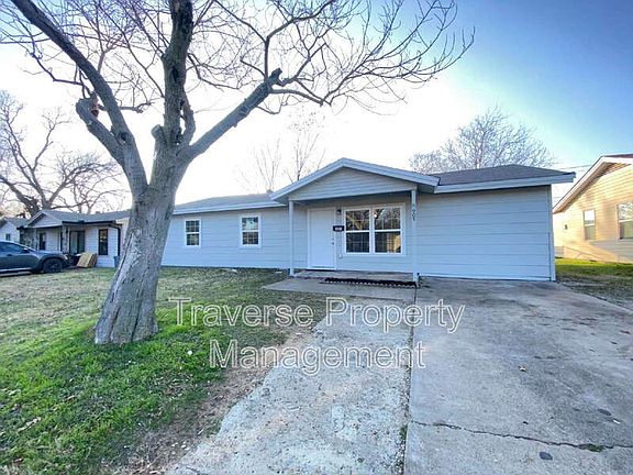 4th image of 905 Milam Dr