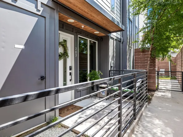 1507 N Garrett Ave #203, Dallas, TX 75206