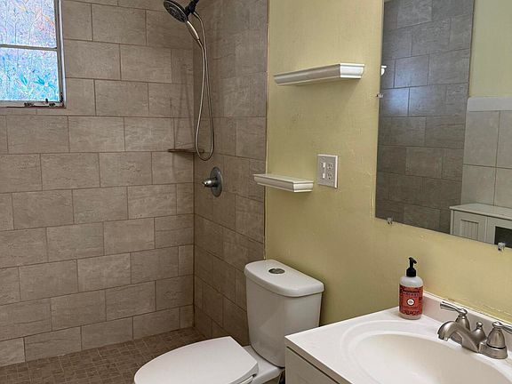 5th image of 1217 W BROWN Street