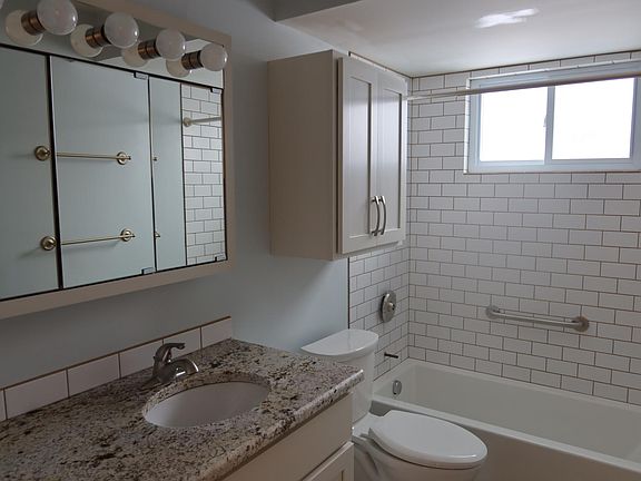 3rd image of 5082 S Main St APT B