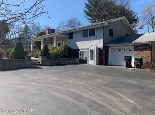 900 Stokes Mill Rd, Stroudsburg, PA 18360