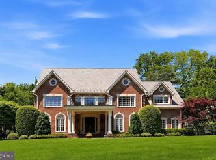 9200 Redwood Ave, Bethesda, MD 20817