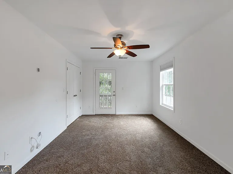 1079 Sims St SW — Photo 10