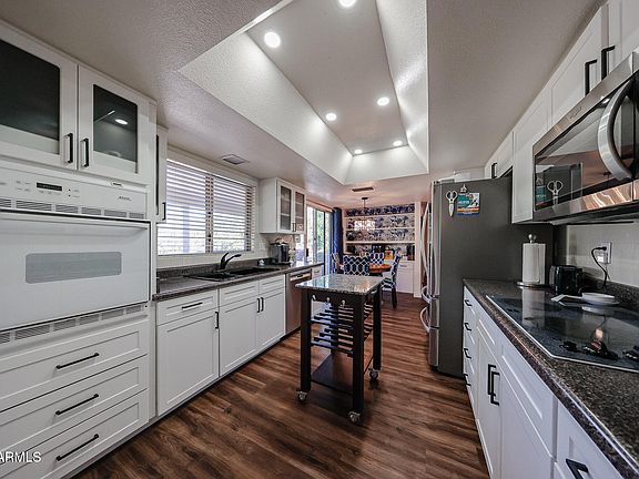 2nd image of 934 Leisure World --