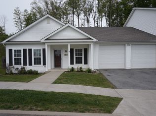 33 Sluga Dr, New Windsor, NY 12553