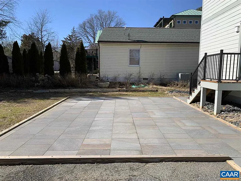 808 Elliott Ave — Photo 25