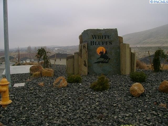 1st image of 11 White Dr #3