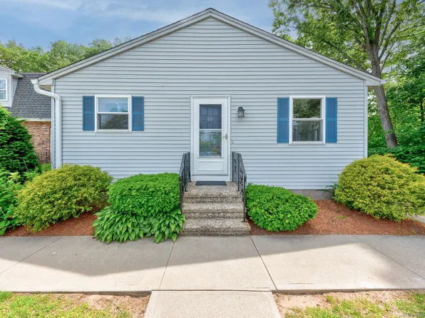 122 Milford Street Extension APT C6, Plainville, CT 06062