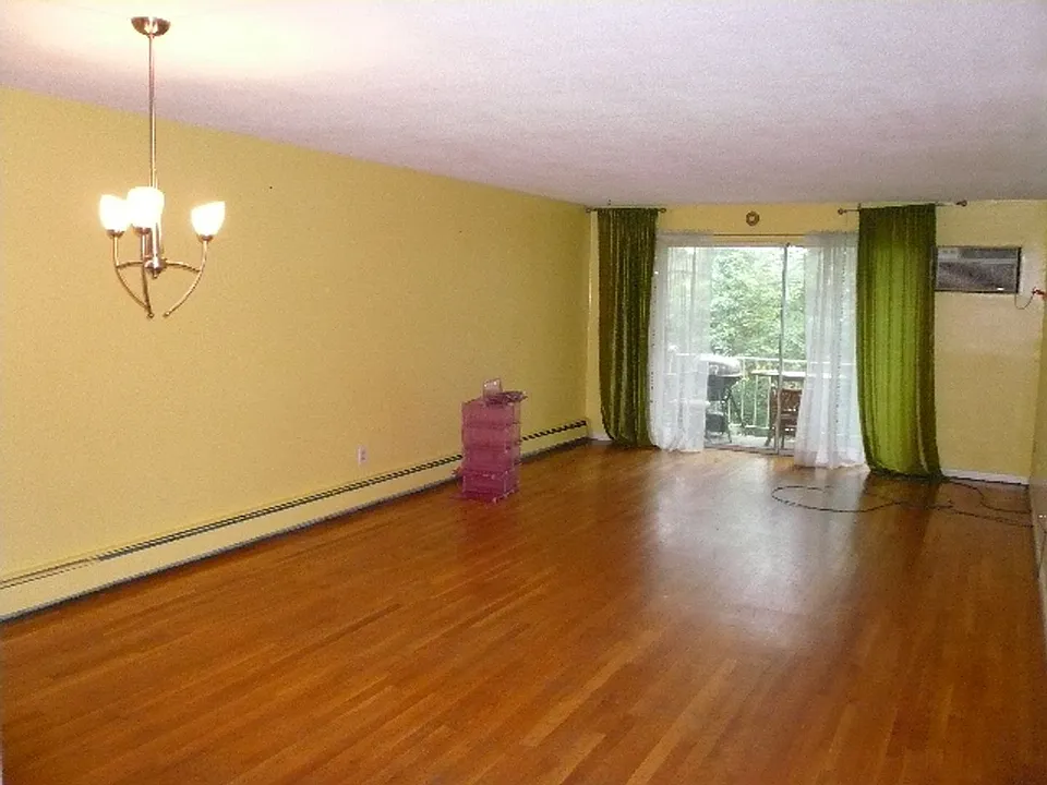 73 Charlesbank Rd #202