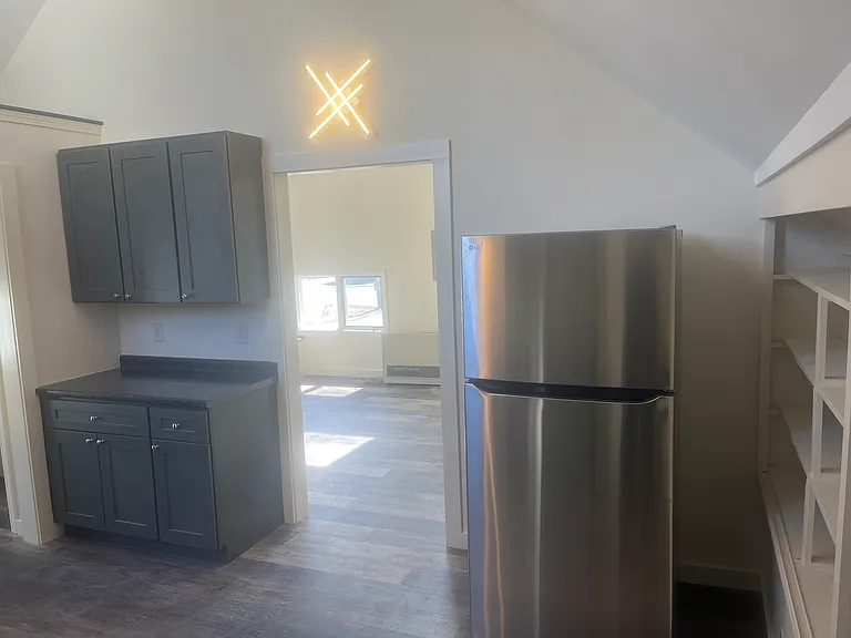 121 Park St #4 — Photo 1