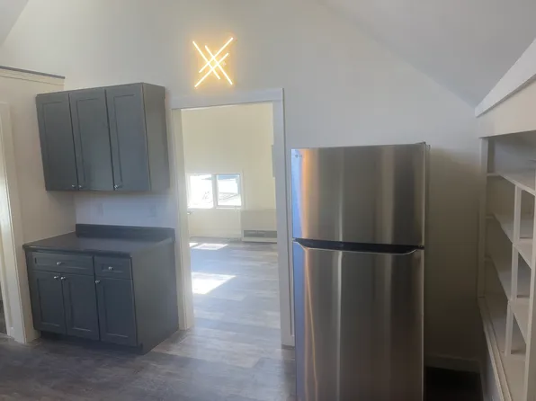 121 Park St #4, Springfield, VT 05156