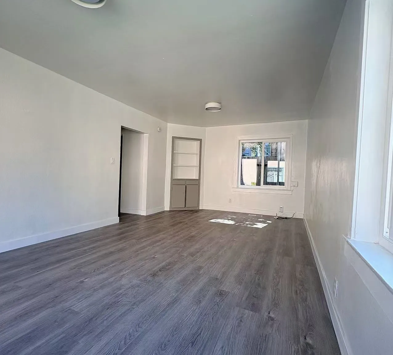 2 bed, 741 sqft, $2,480 — Photo 3