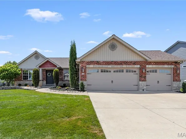 116 Central Park Ave, Wentzville, MO 63385