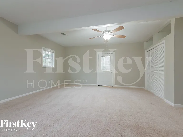 400 Lone Oak Dr — Photo 7