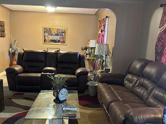 5th image of 22449 Marine Ave