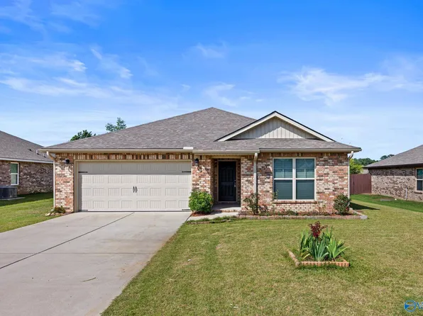 1127 SW Colonial Dr, Cullman, AL 35055