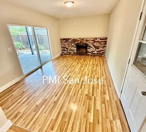 2868 Fairfax Ave - Family Room_10032025