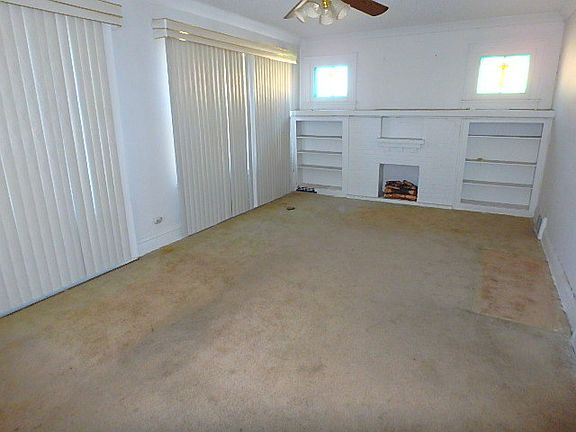 4th image of 8249 S Cornell Ave #1