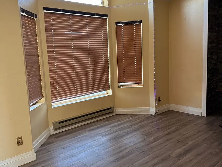 660 Thistle Dr — Photo 11