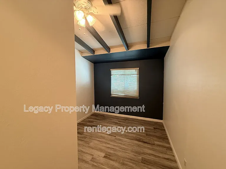 3844 Milton Way — Photo 18