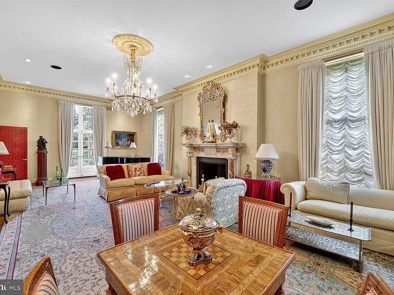 2310 Kalorama Rd NW — Photo 9