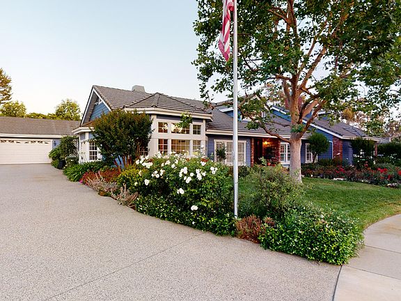 3rd image of 602 Camino Verde