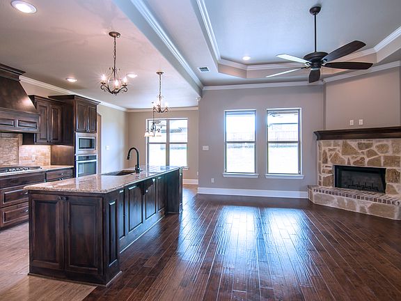 5th image of 116 Germantown Cir