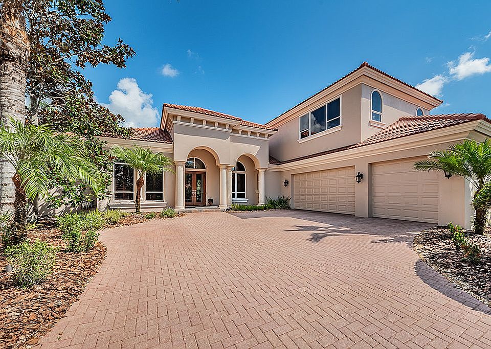 1st image of 11930 Royce Waterford Cir