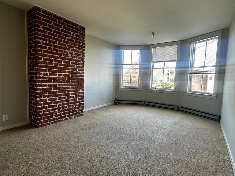 2688-2690 Filbert St #847R — Photo 2