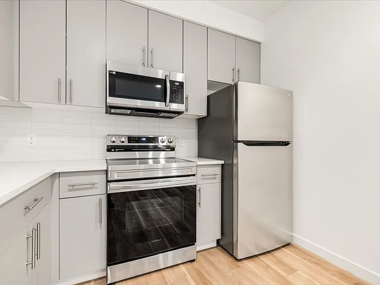 Hermoso View Apartments — Photo 36