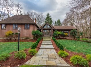 852 High Mountain Rd, Franklin Lakes, NJ 07417