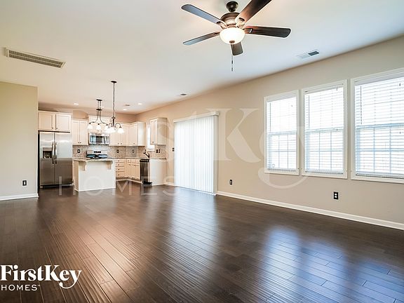 4th image of 78 Lumber Ct