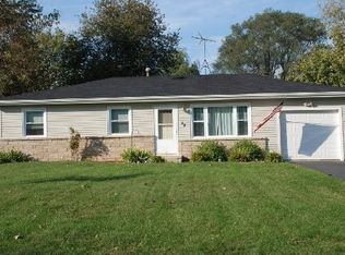 58 Liberty Blvd, Machesney Park, IL 61115