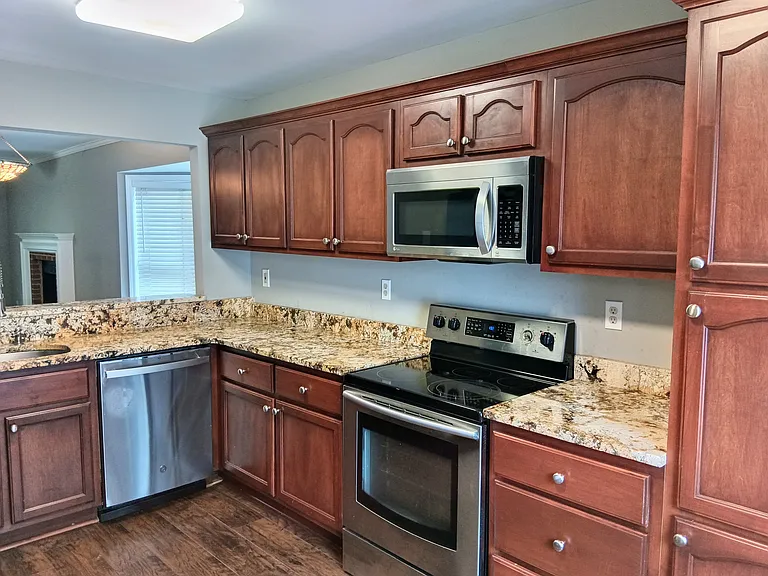 5071 Laurel Springs Way SE — Photo 5