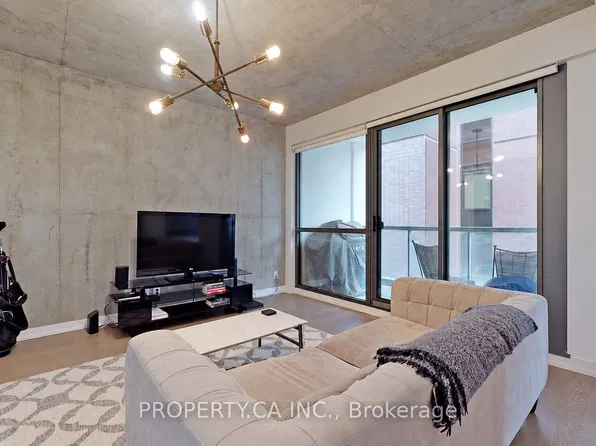39 Brant St, Toronto, ON