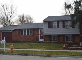 1975 Willow Run Rd, Grove City, OH 43123