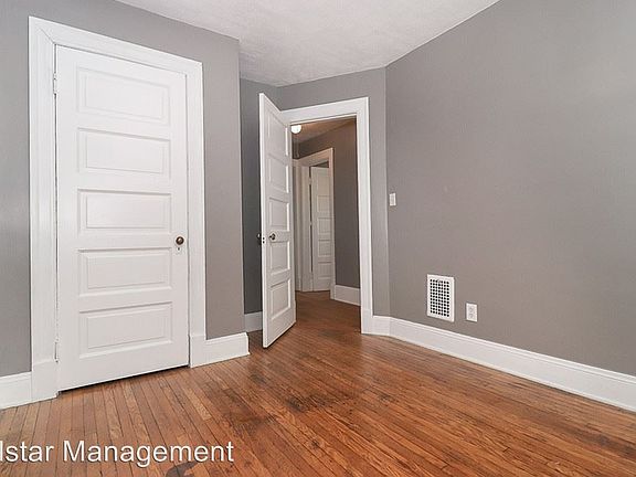 4th image of 1334 W 89th St #Up