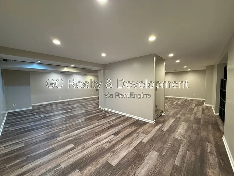 882 Clarendon Ln — Photo 36